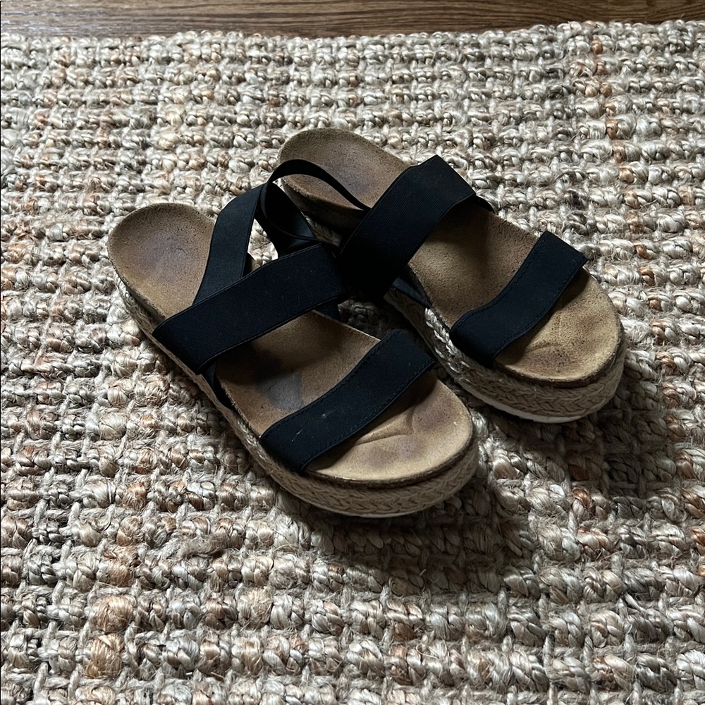 Steve Madden Black Sandals with Woven Platform